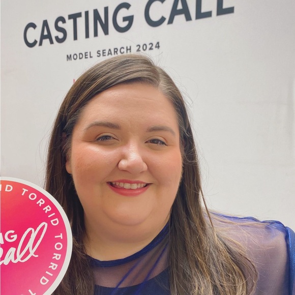 Meet your Posher, Plus size model Sophie - Picture 3 of 6